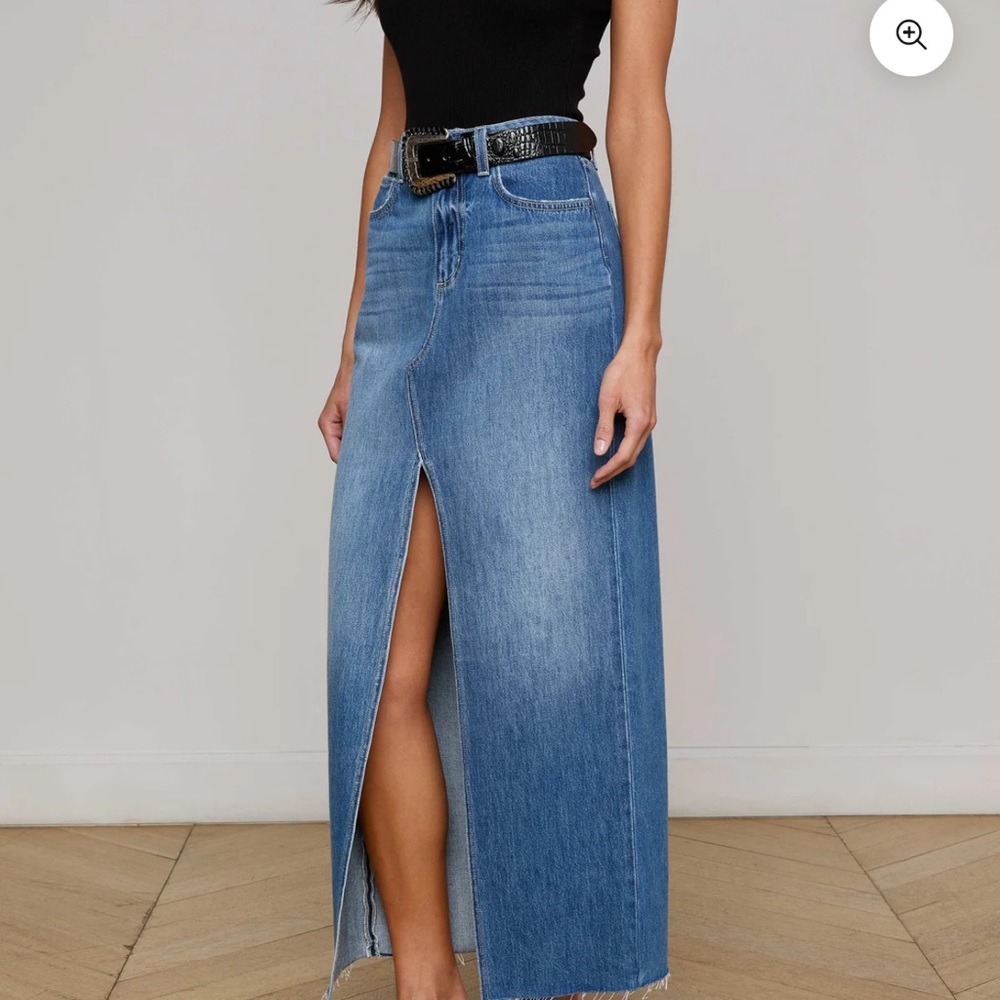 L'AGENCE Indigo Denim Skirt with Slit and Frayed bottom. size 26